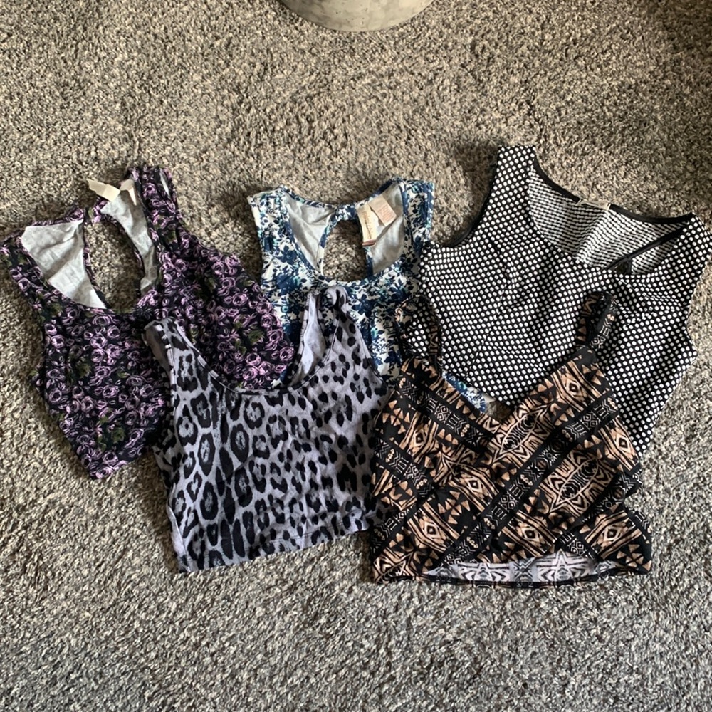 5 Large crop top tanks
